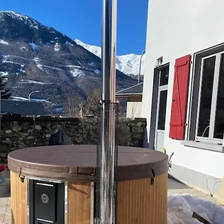 Superbe Familiale - 1408 فيلة Esterre